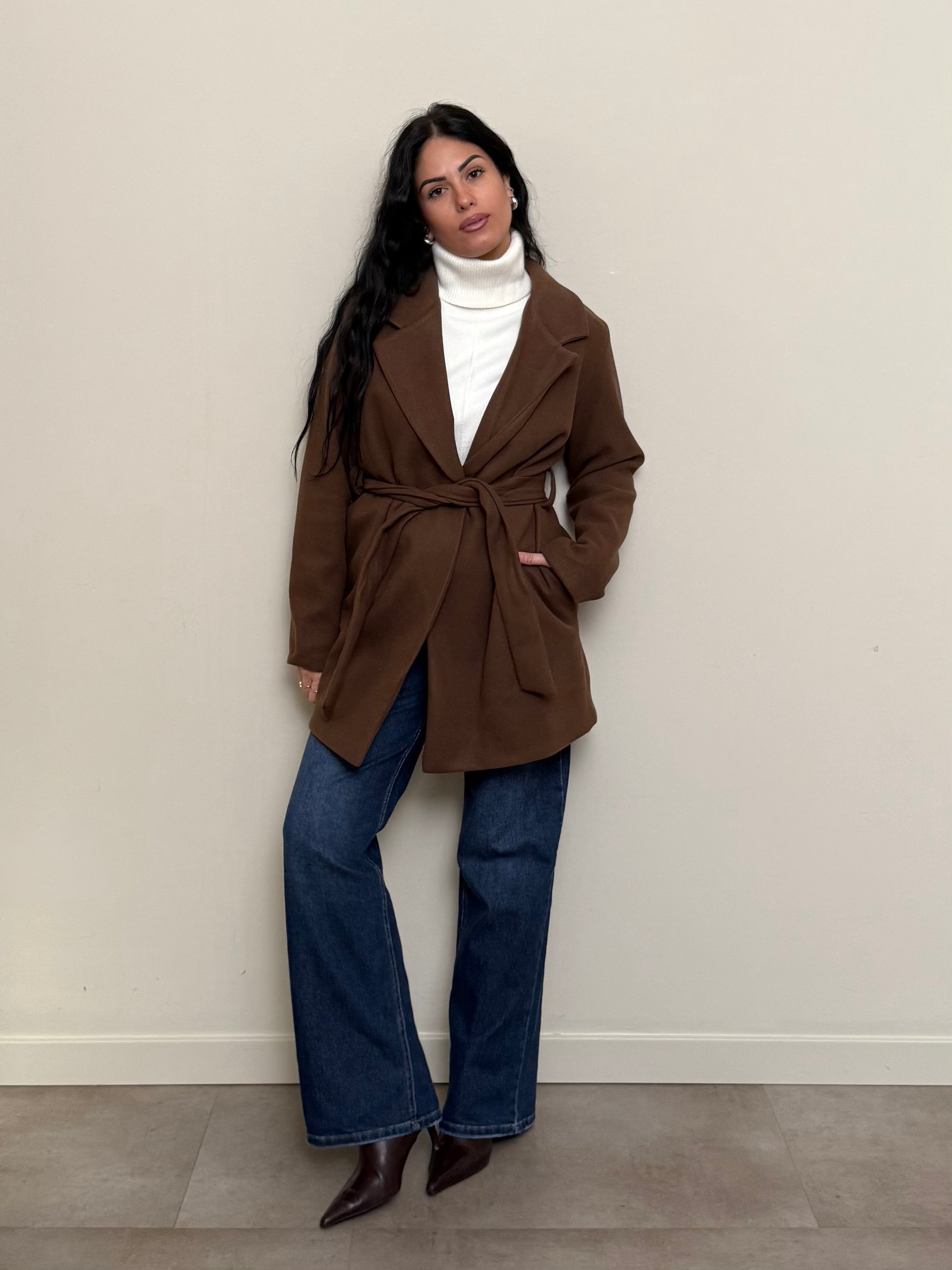 Cappotto cintura corto