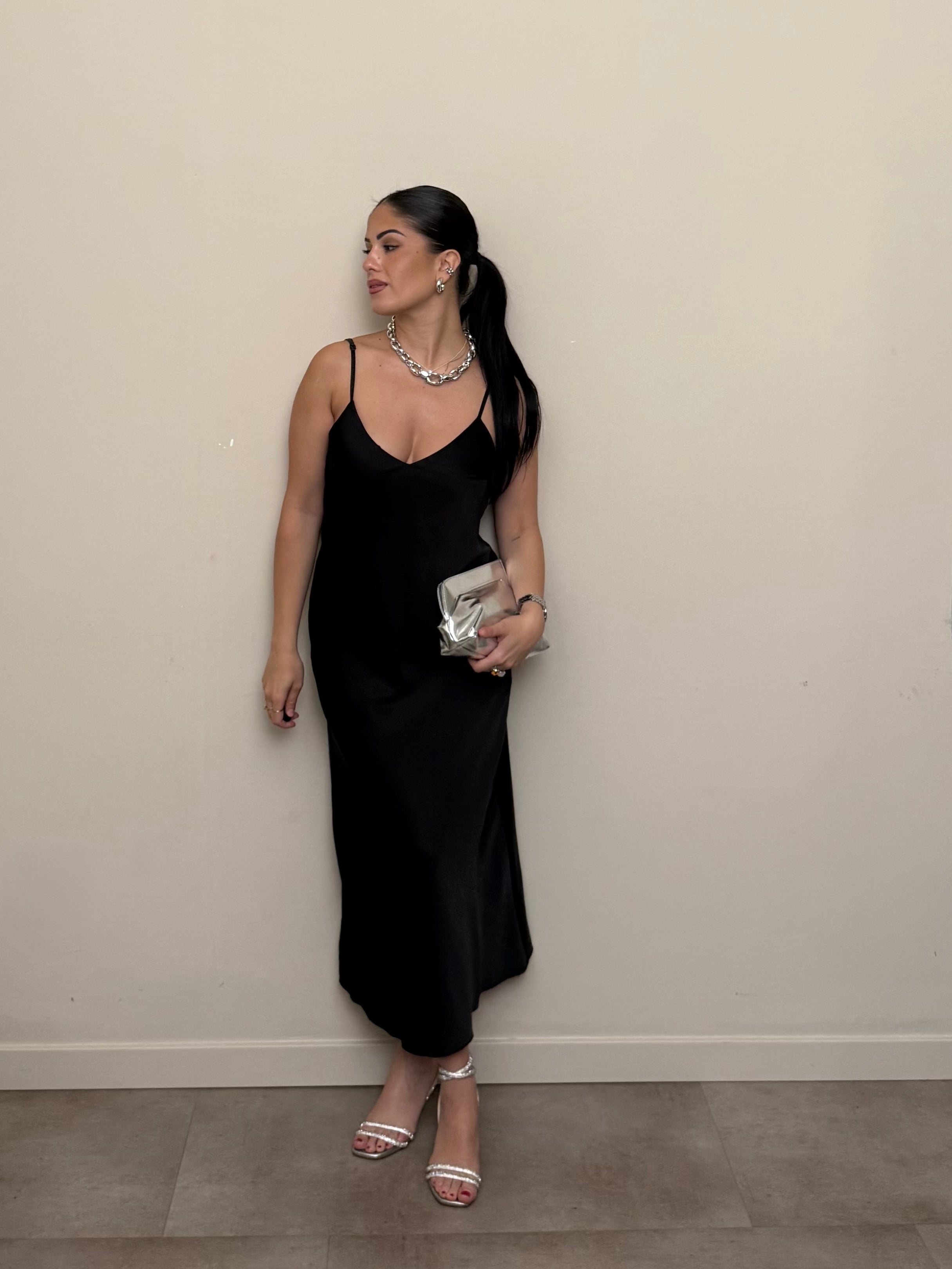 Abito satin bretella nero