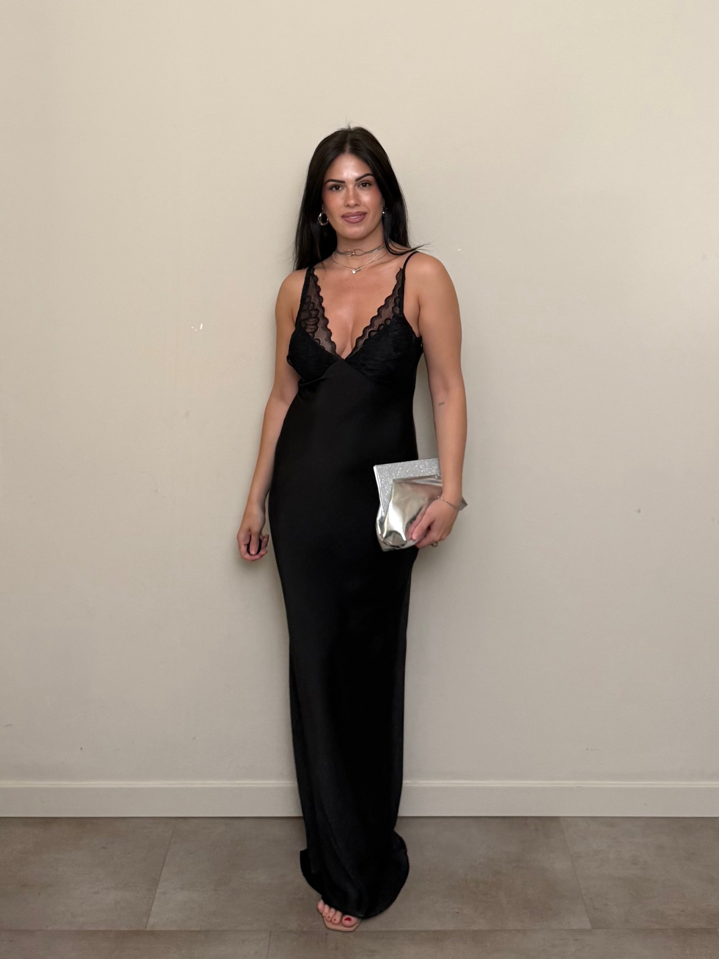 Abito pizzo nero