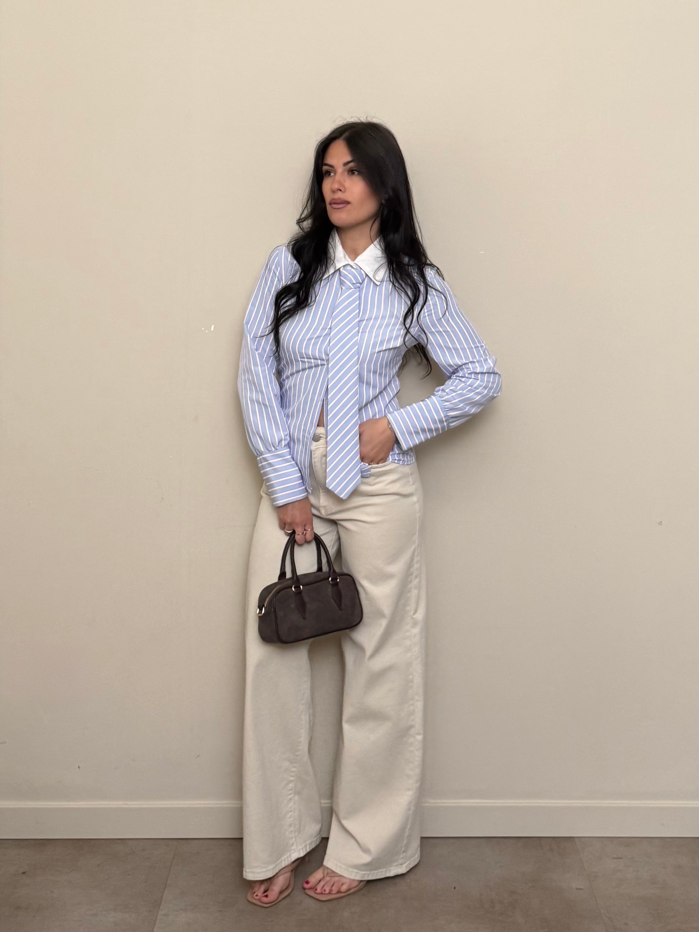 Camicia a righe cravatta