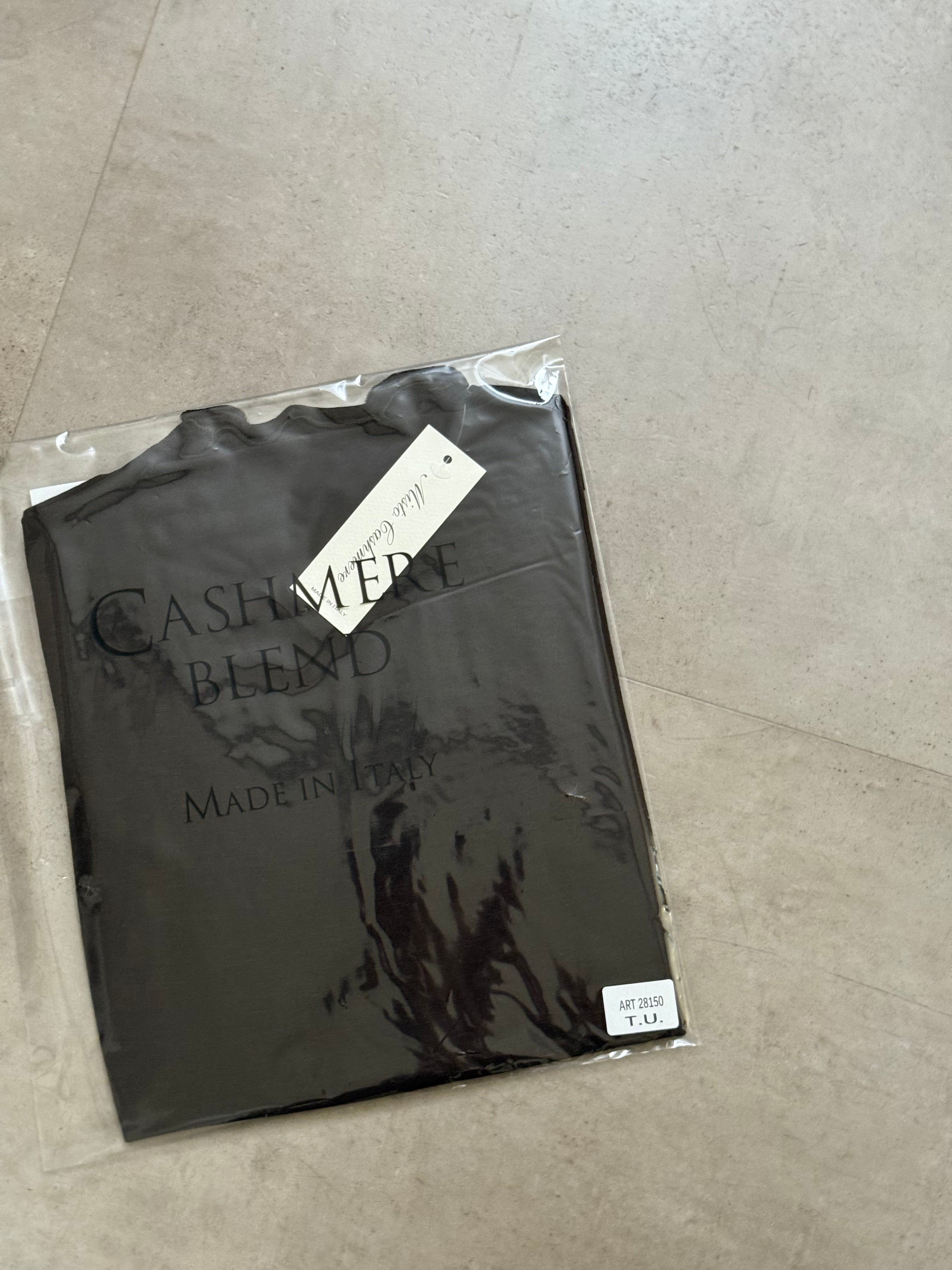 Maglia cashmere girocollo