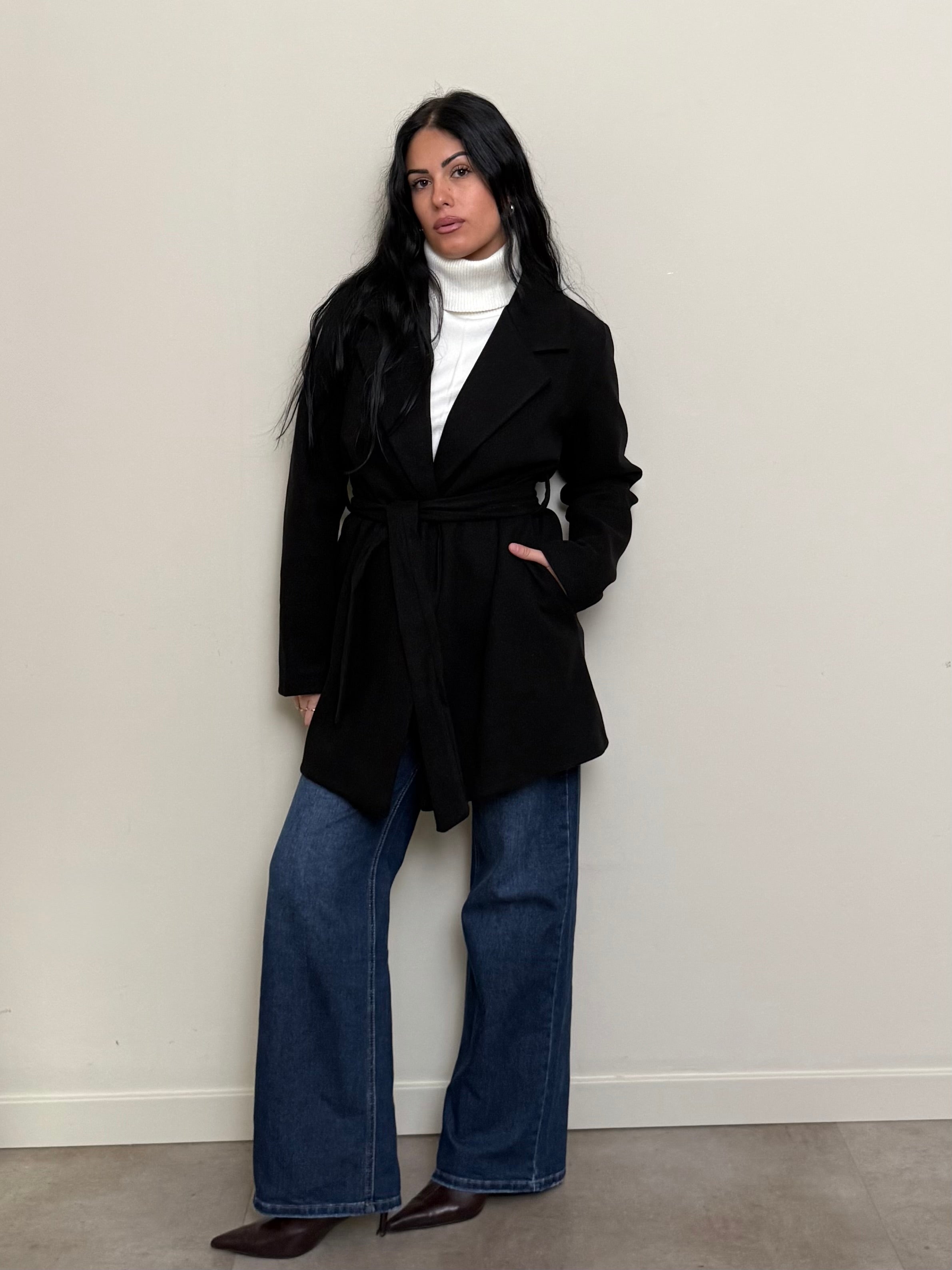 Cappotto cintura corto