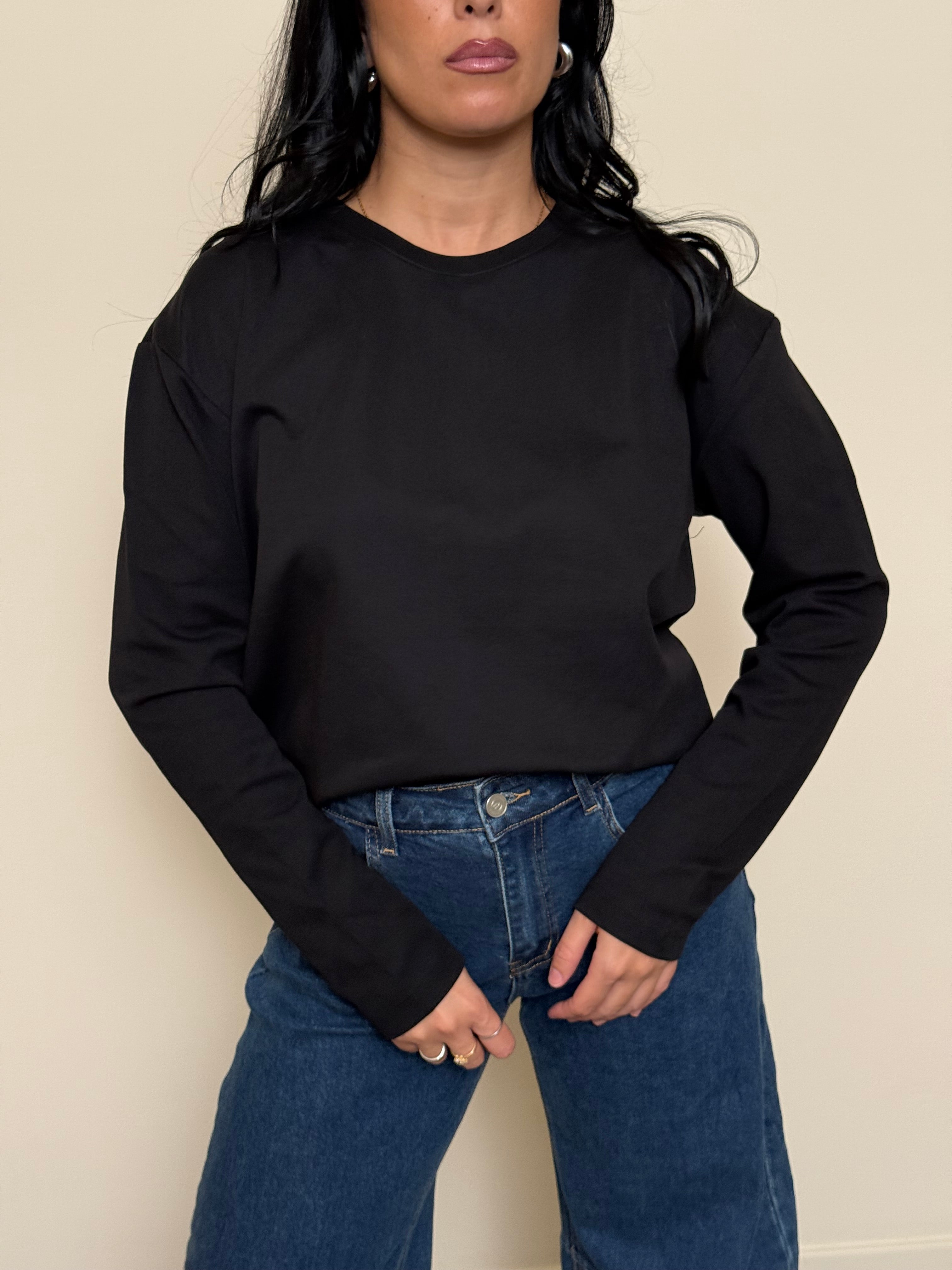 Maglia over nero