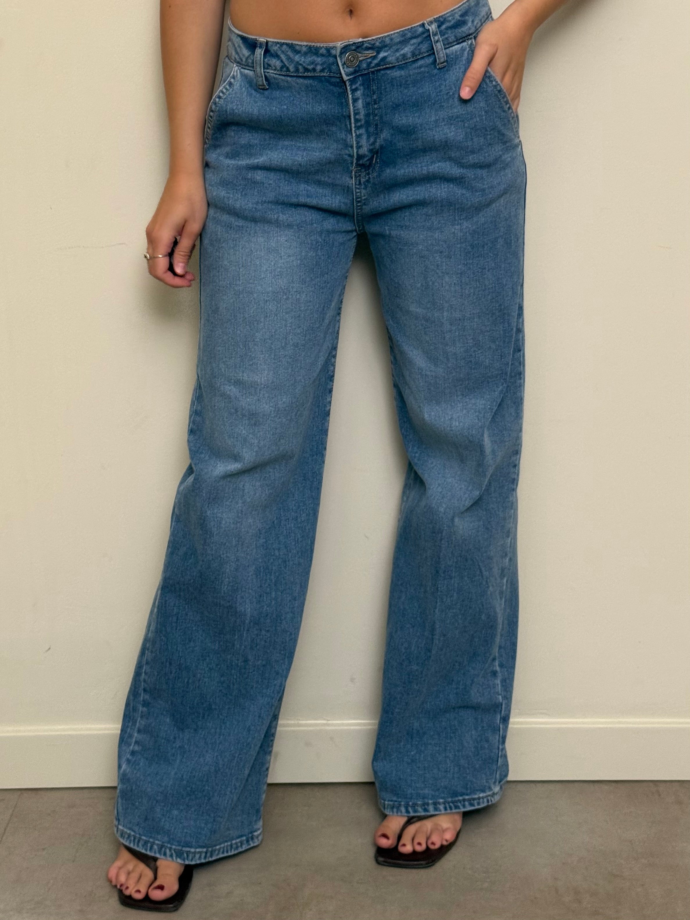 Jeans dritto vita medio bassa