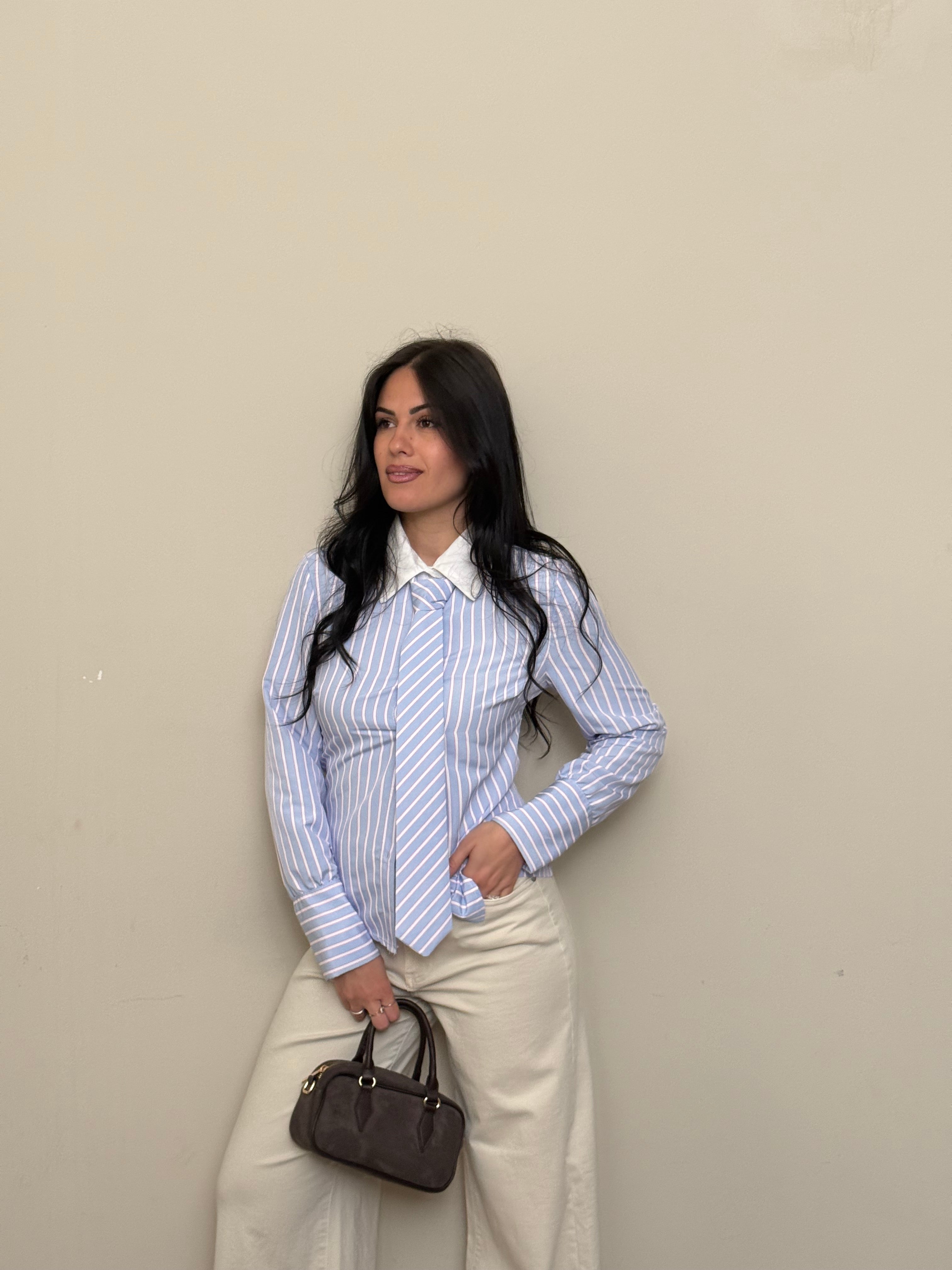 Camicia a righe cravatta