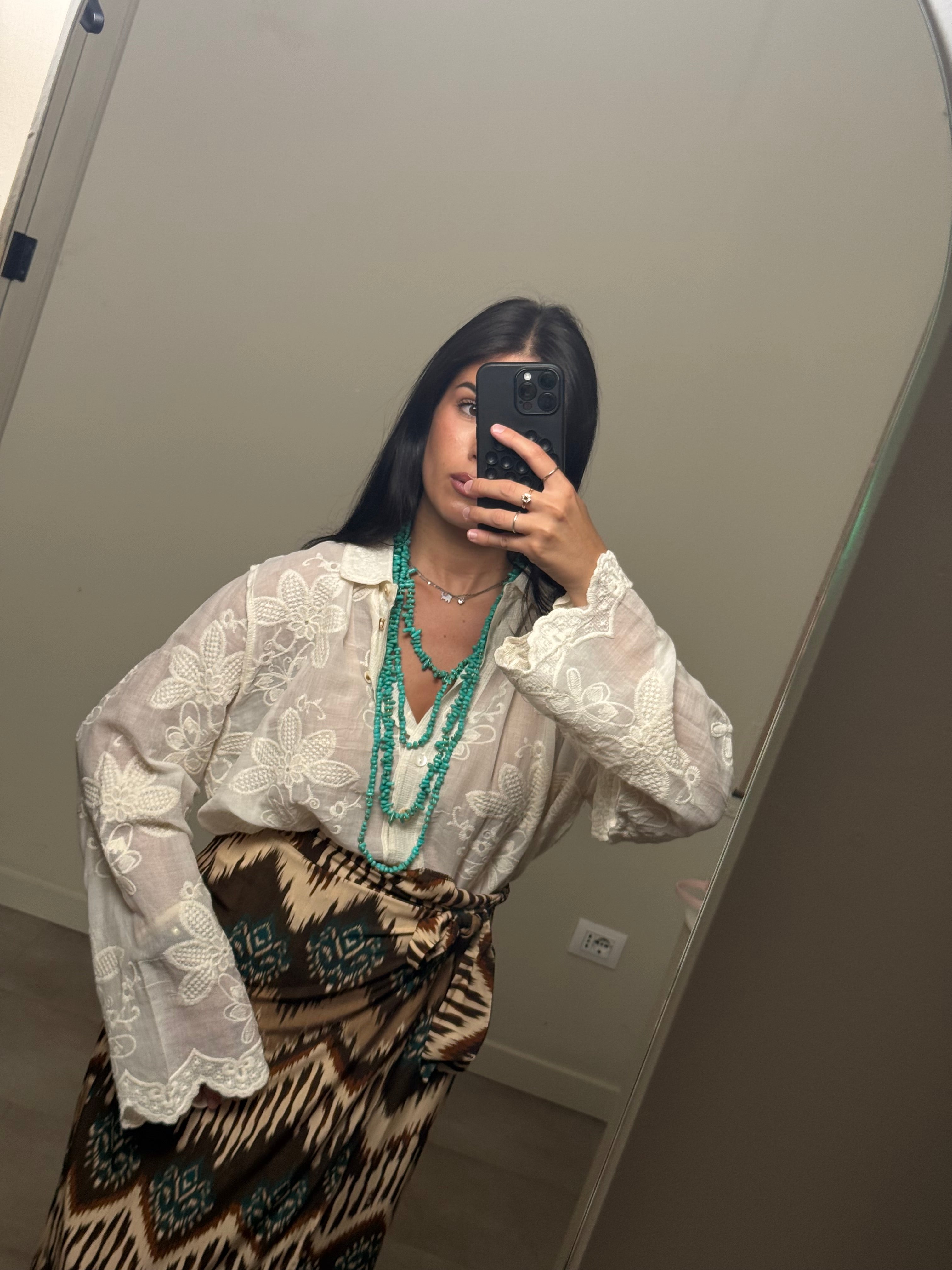 Camicia ricamata burro