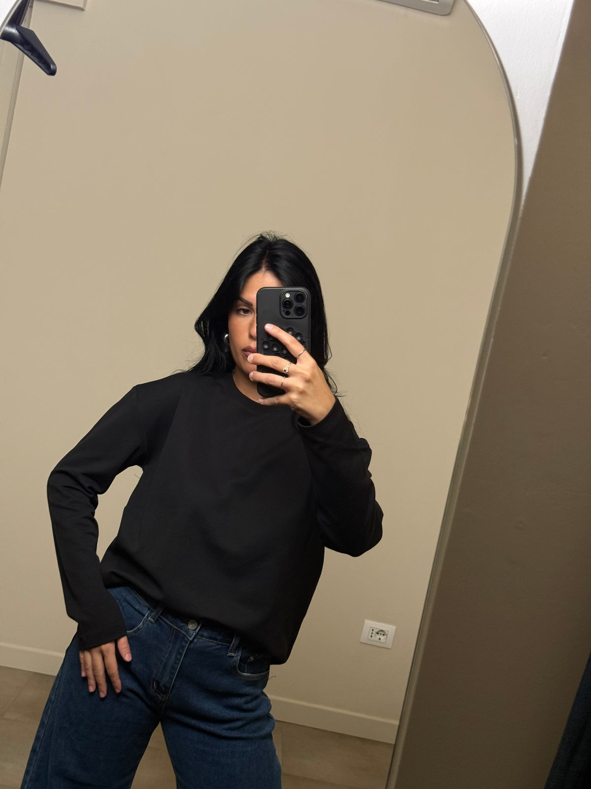 Maglia over nero