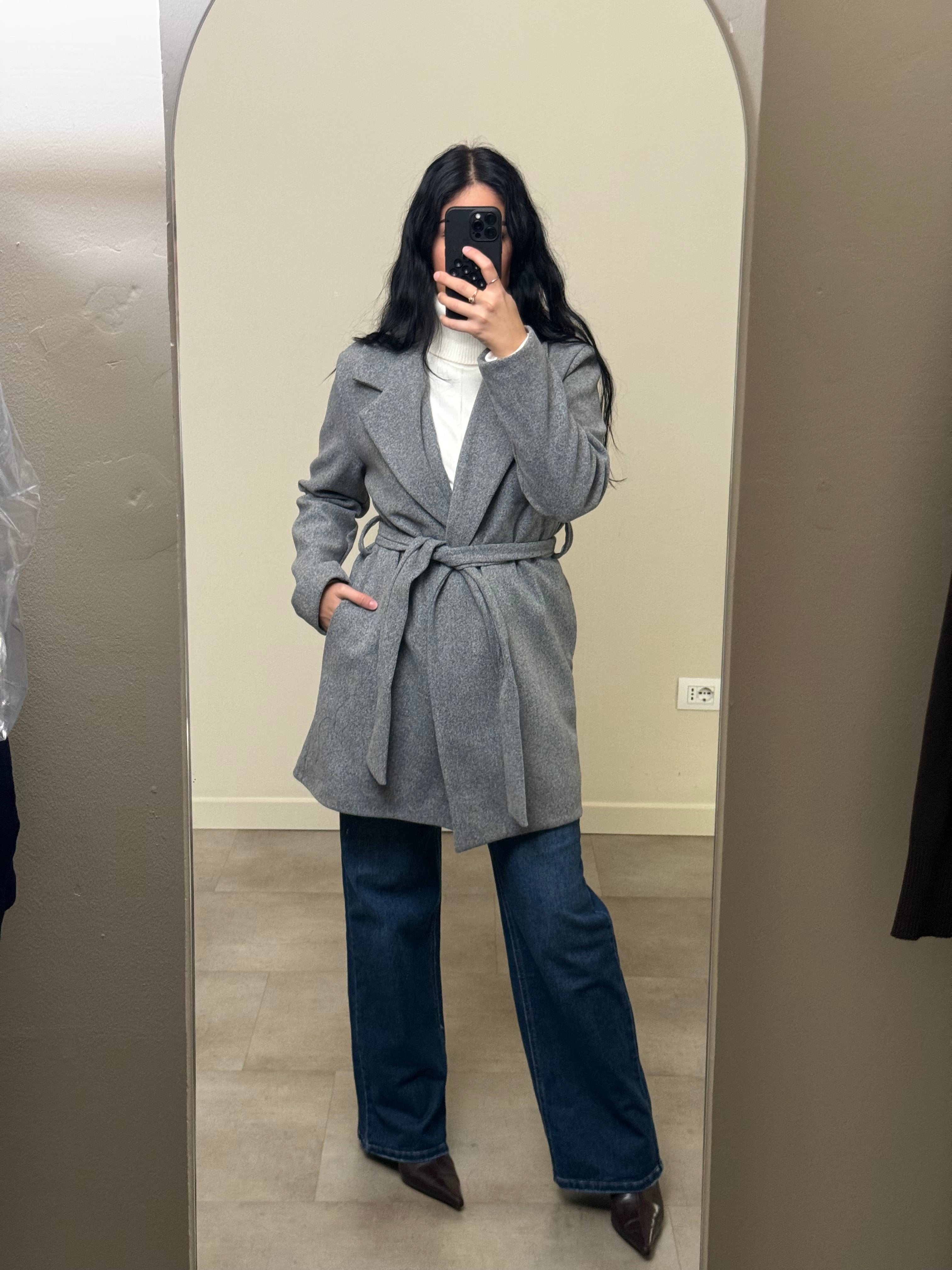 Cappotto cintura corto