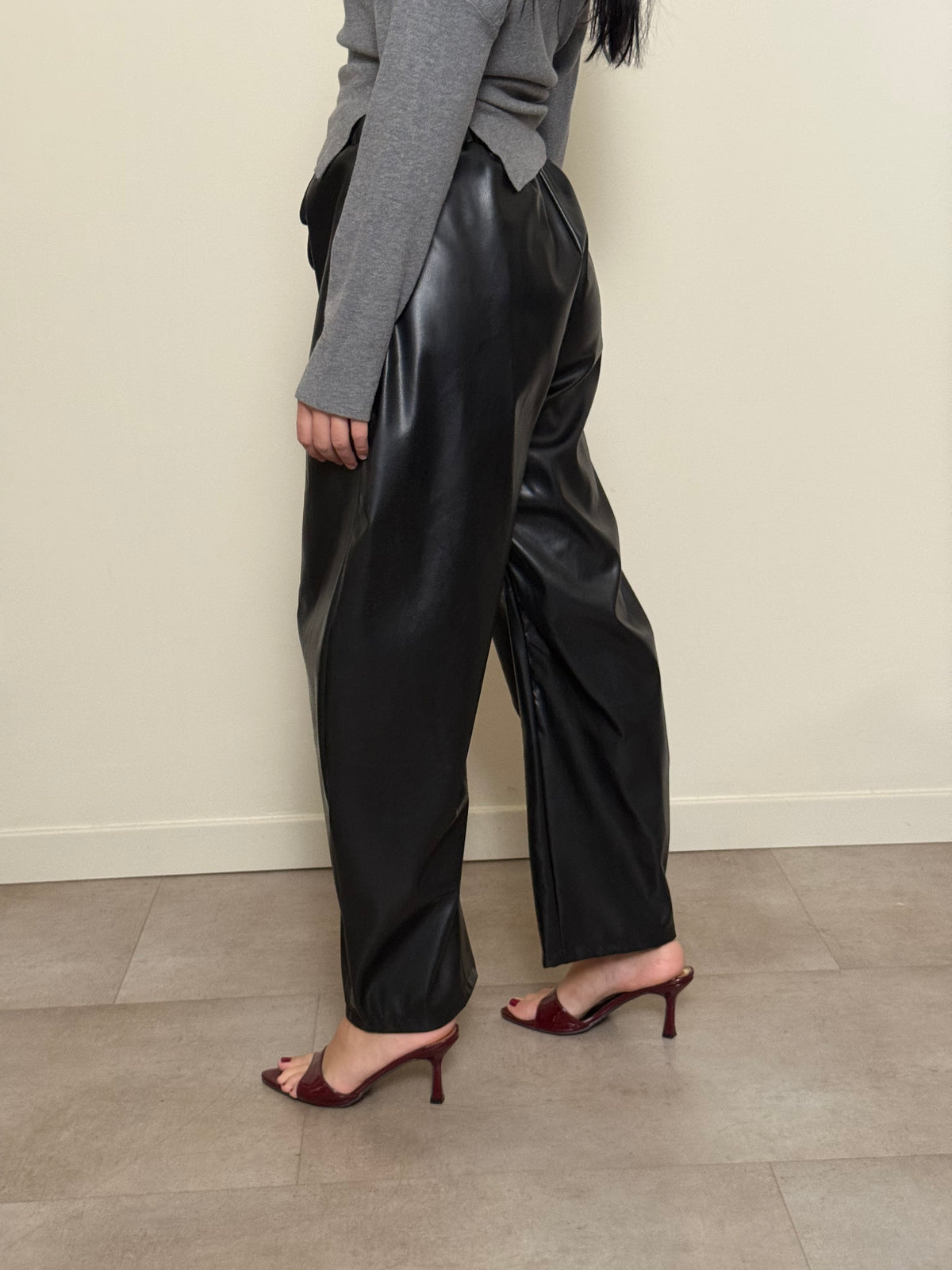 Pantalone baggy ecopelle nero