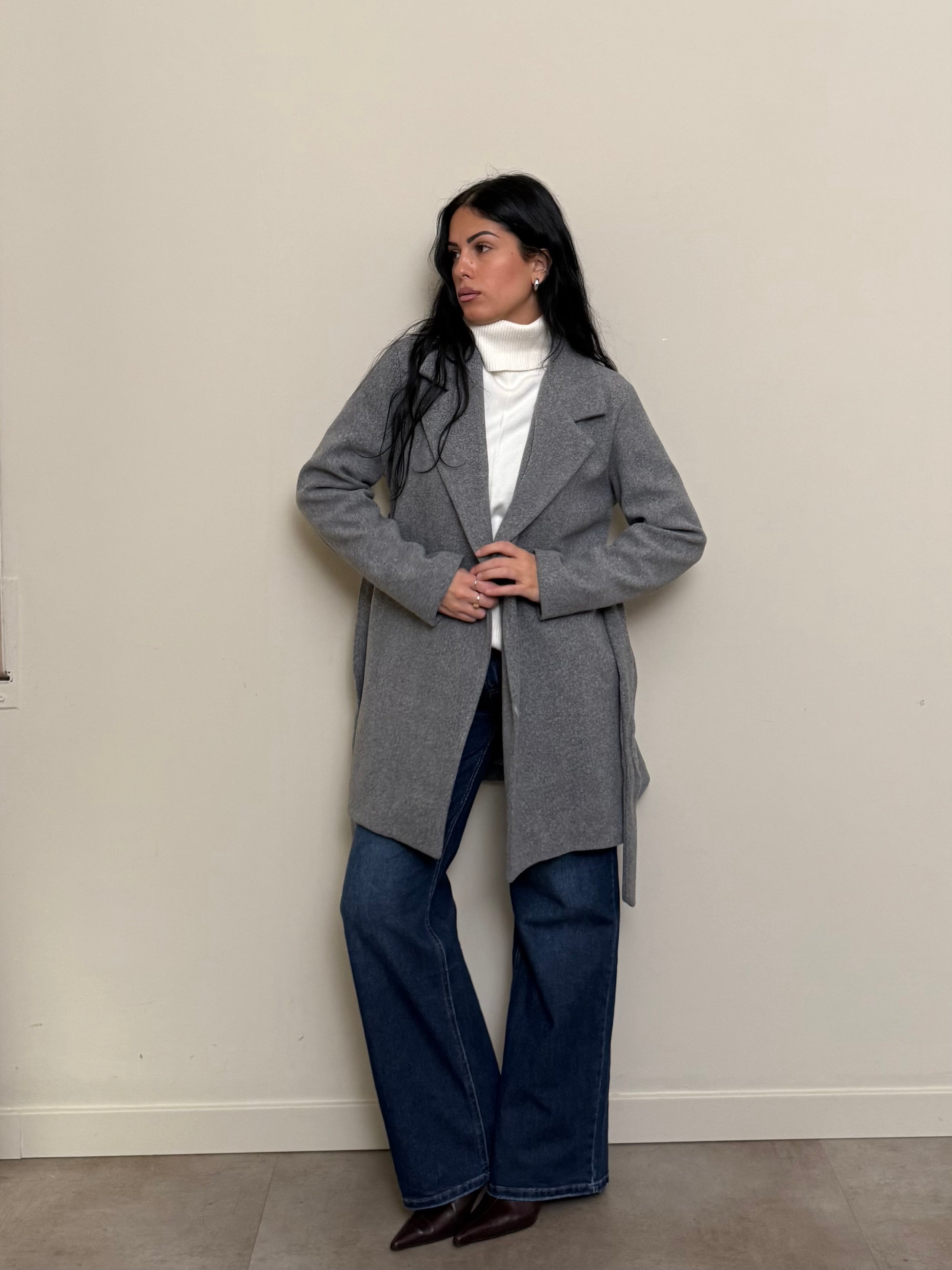 Cappotto cintura corto