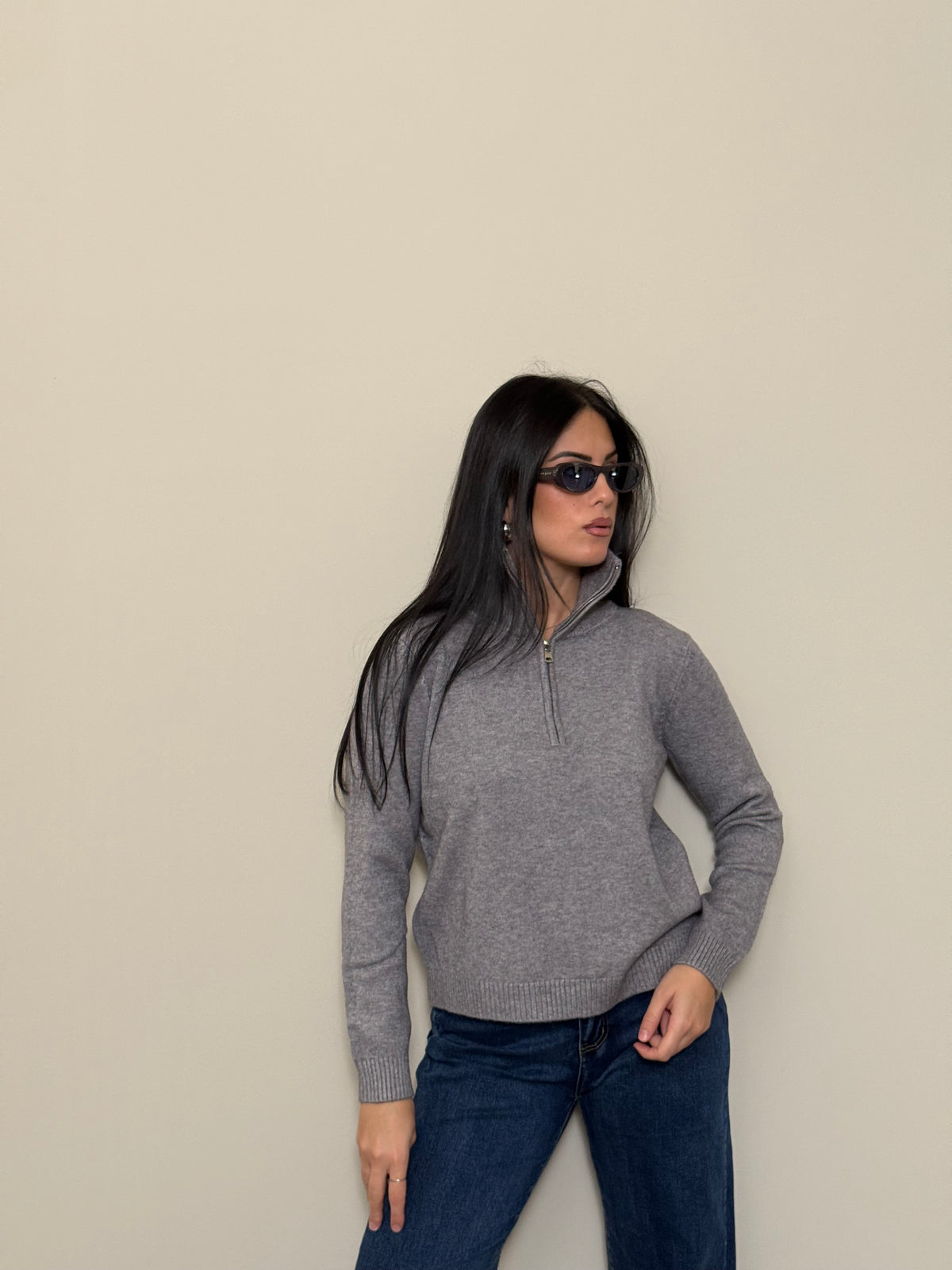 Maglioncino zip grigio