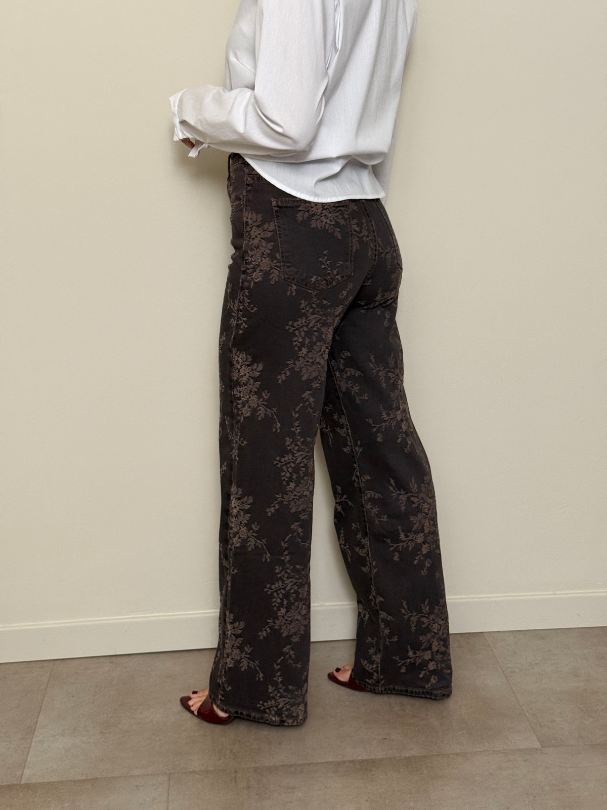 Jeans palazzo ricamato