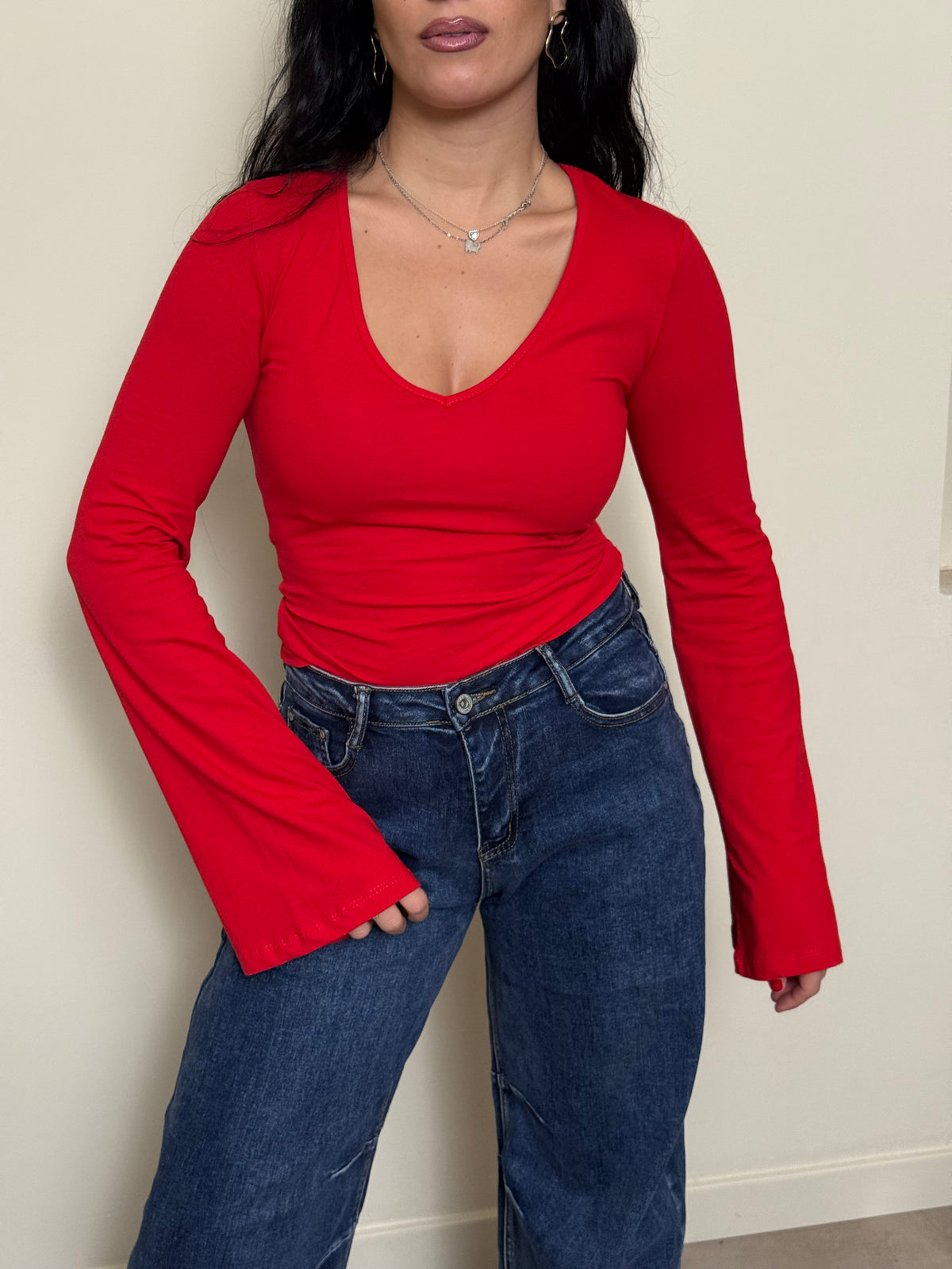 Maglia a V rosso caldo