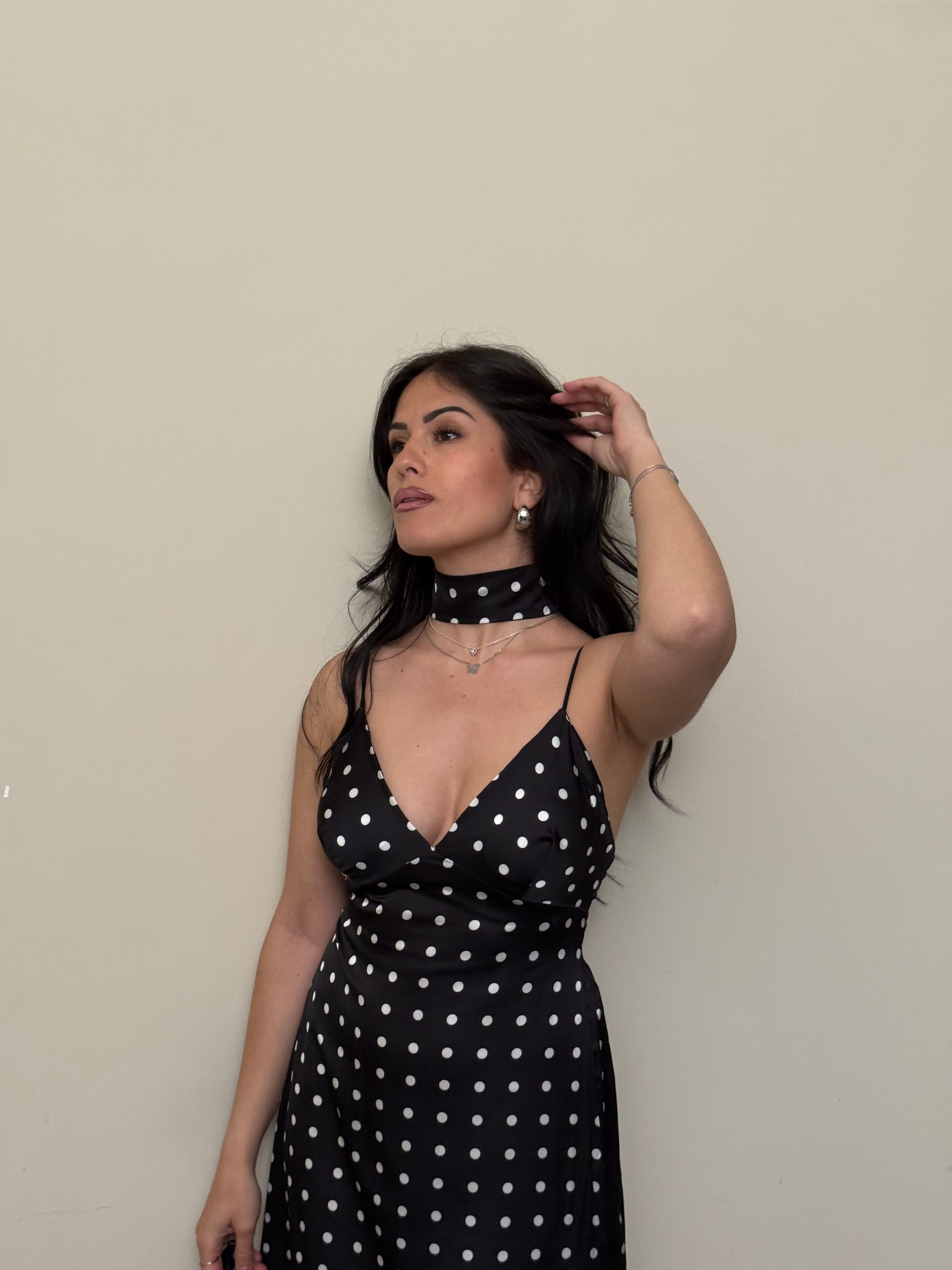 Abito nero a pois