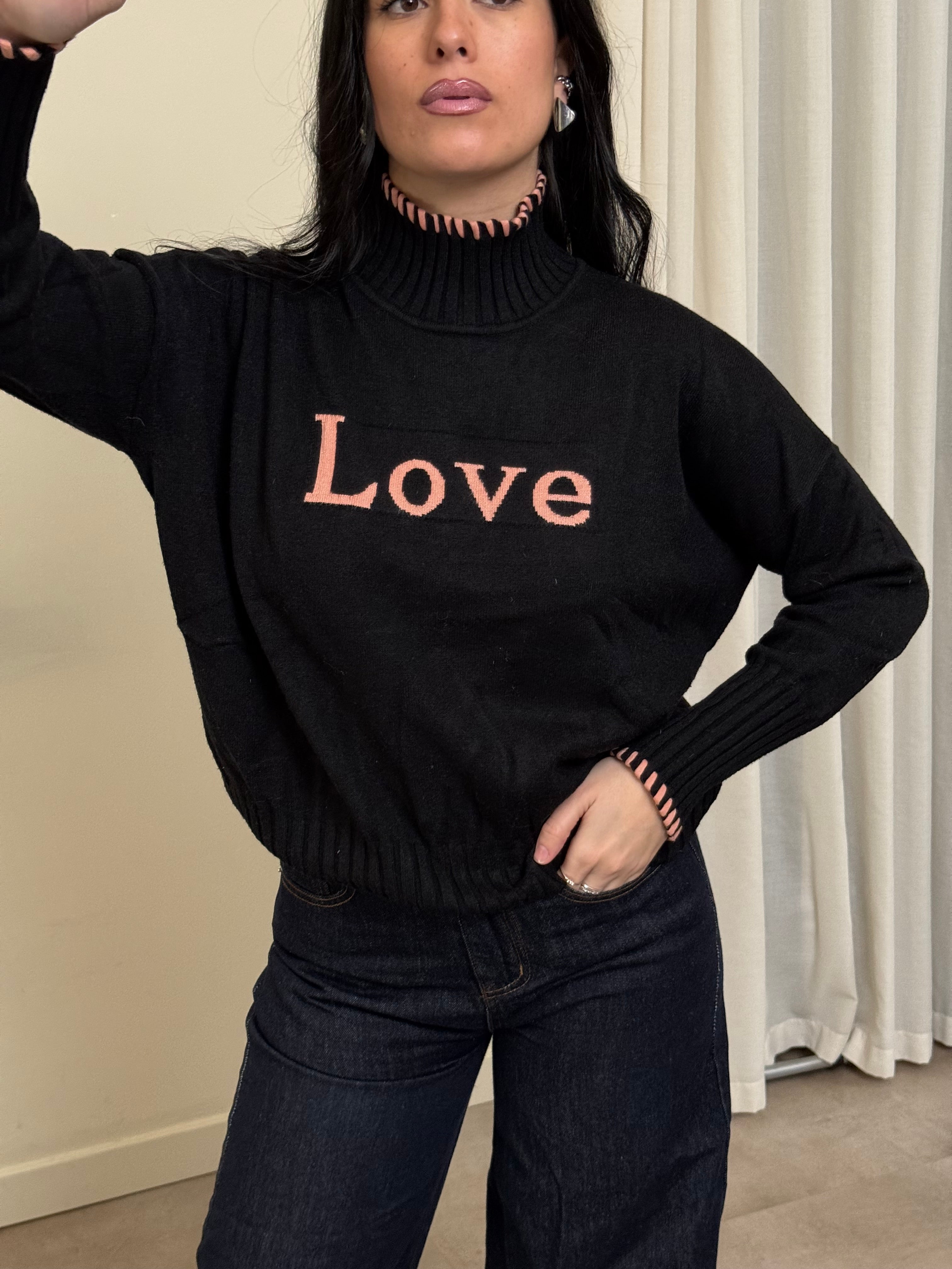 Maglia love collo alto