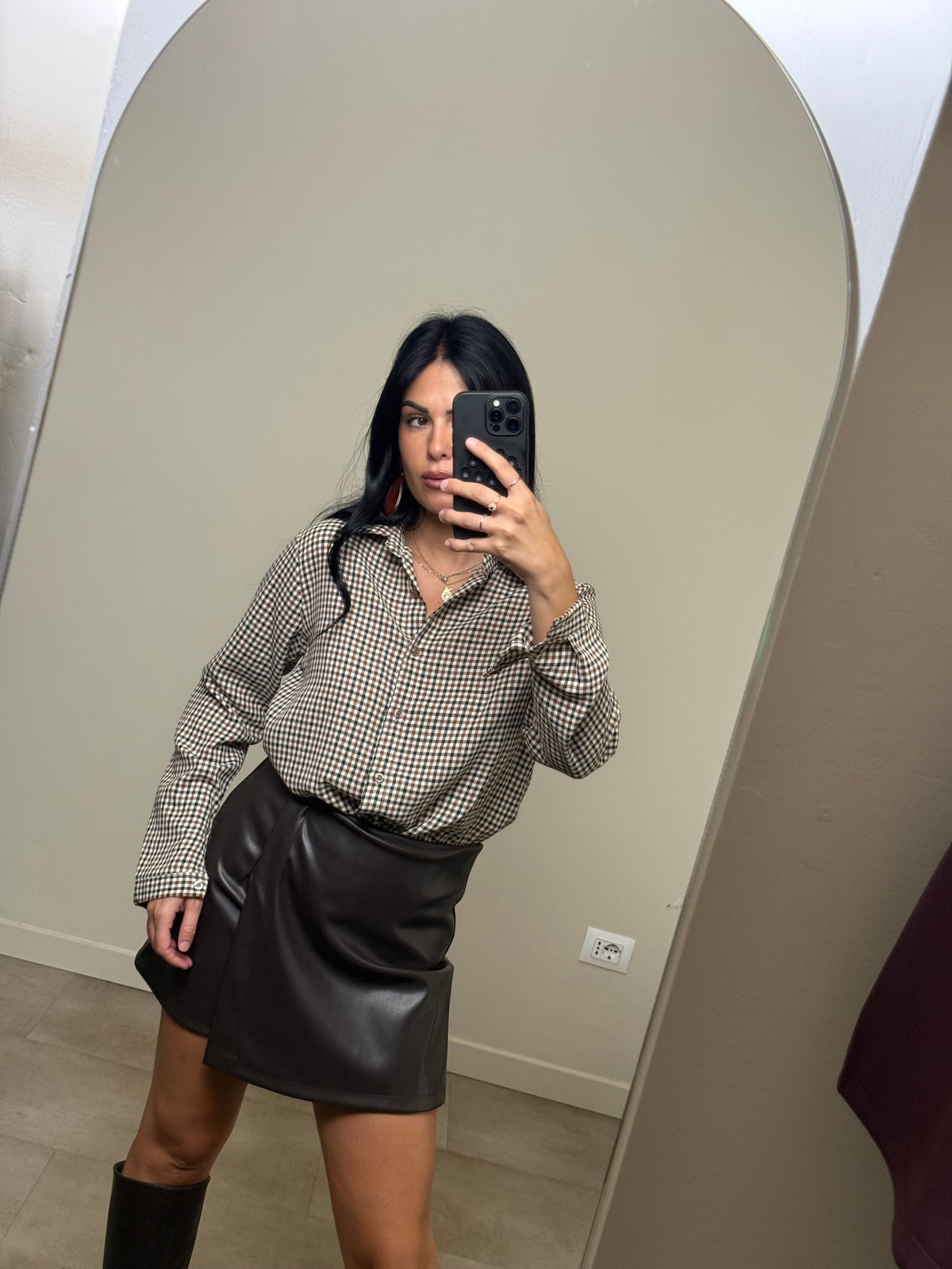 Shorts gonna ecopelle cioccolato
