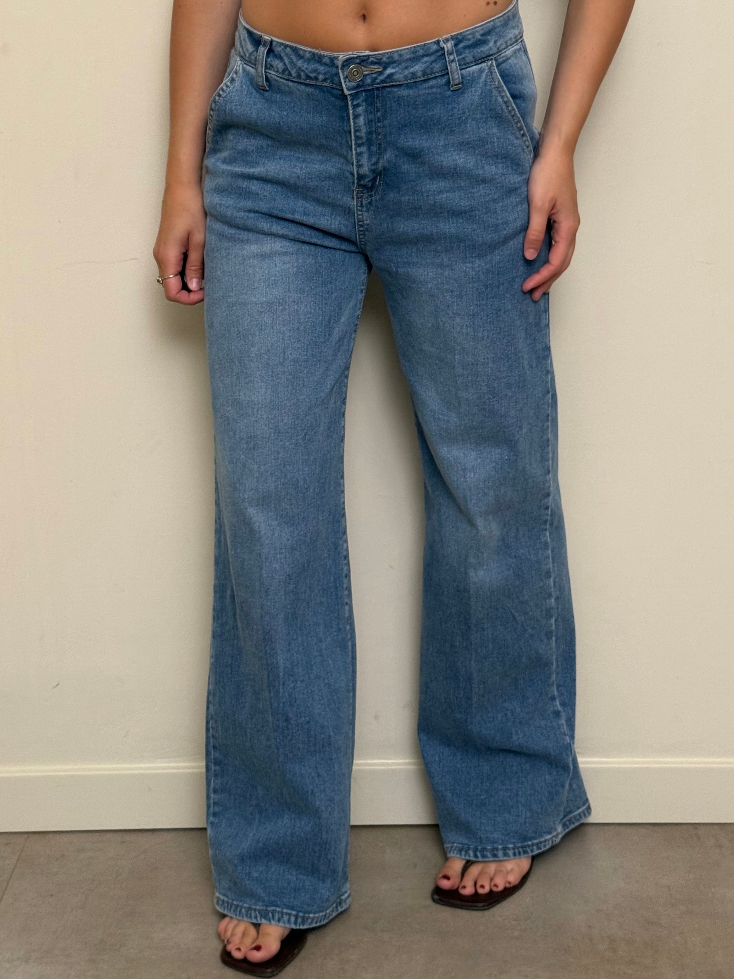 Jeans dritto vita medio bassa