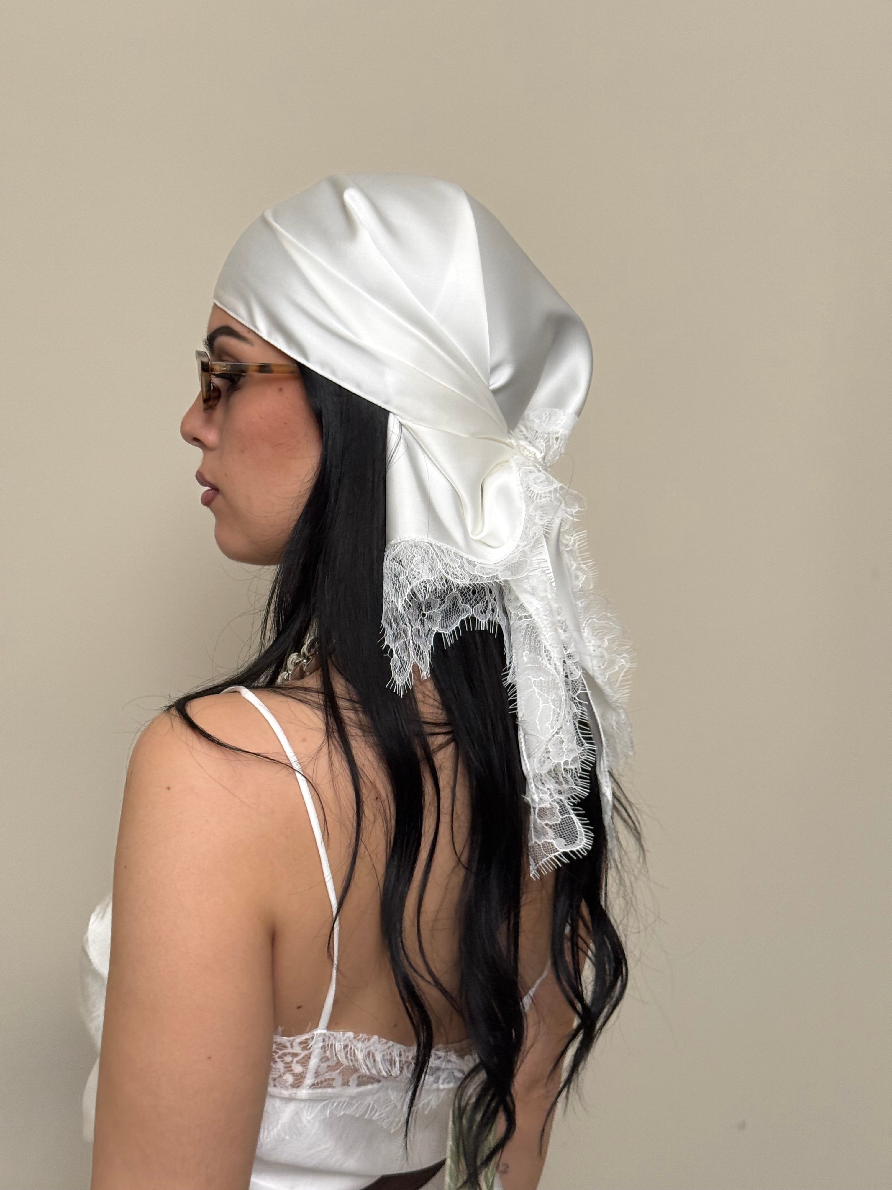 Bandana pizzo bianco freddo