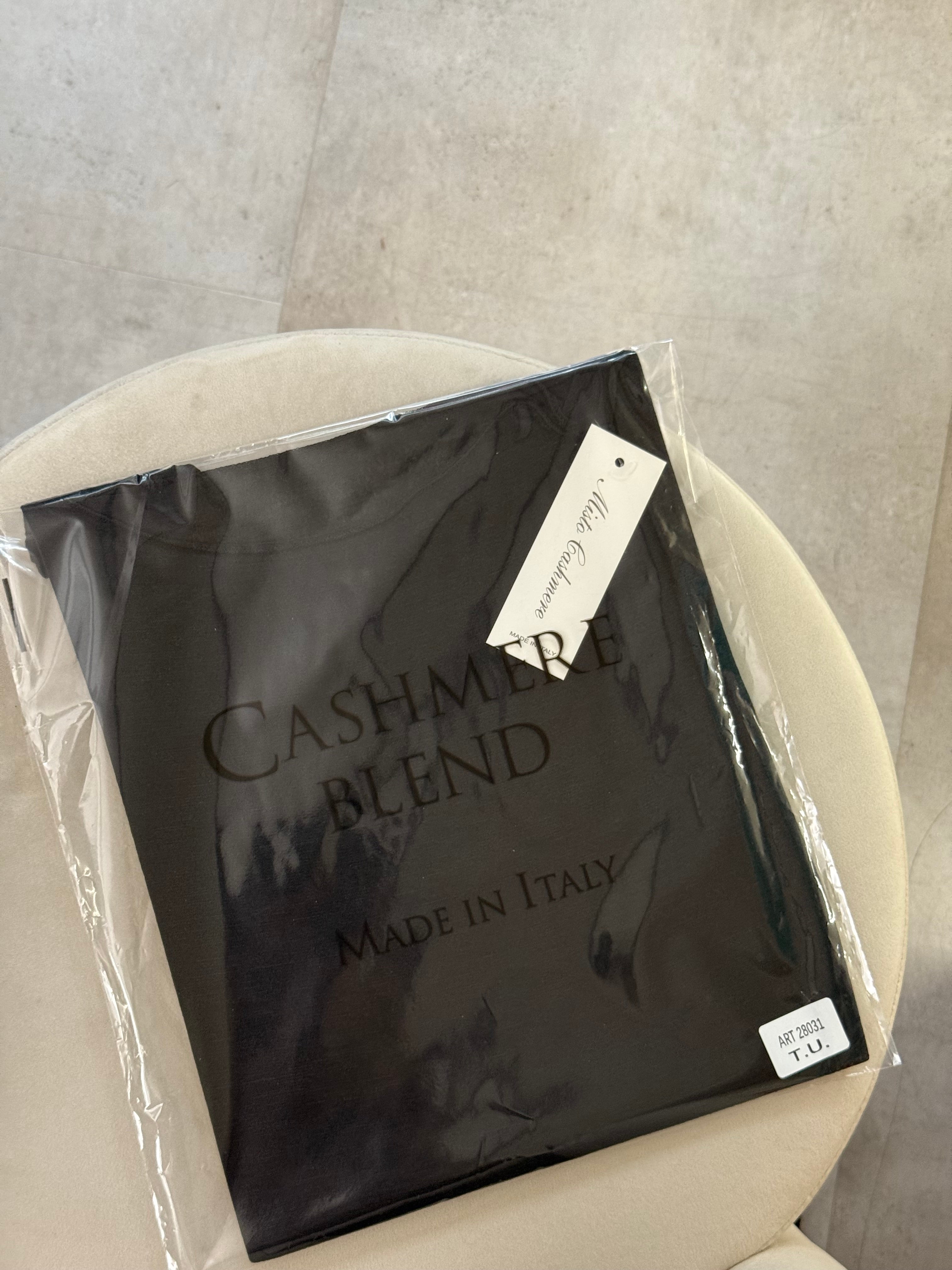 Maglia cashmere girocollo