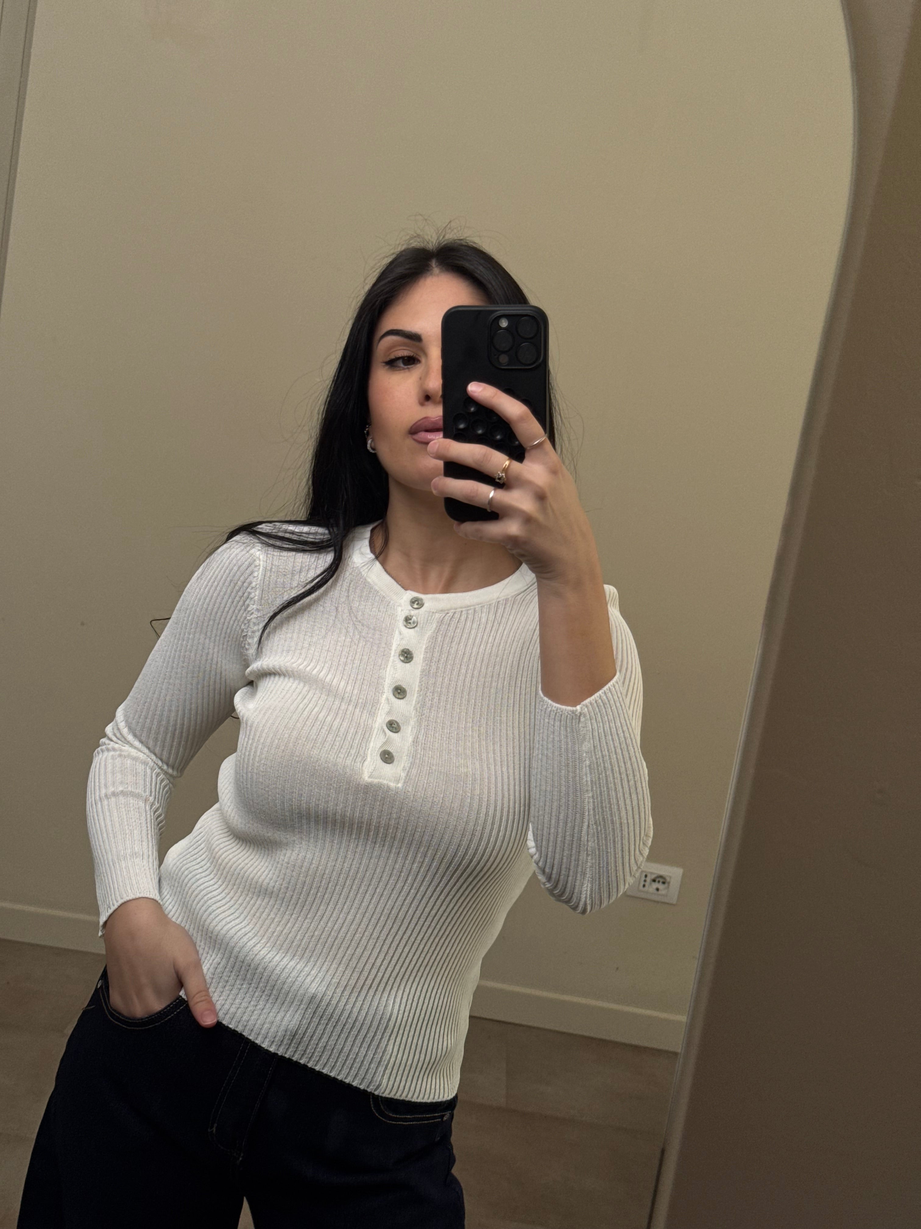 Maglia bottoncini bianco freddo