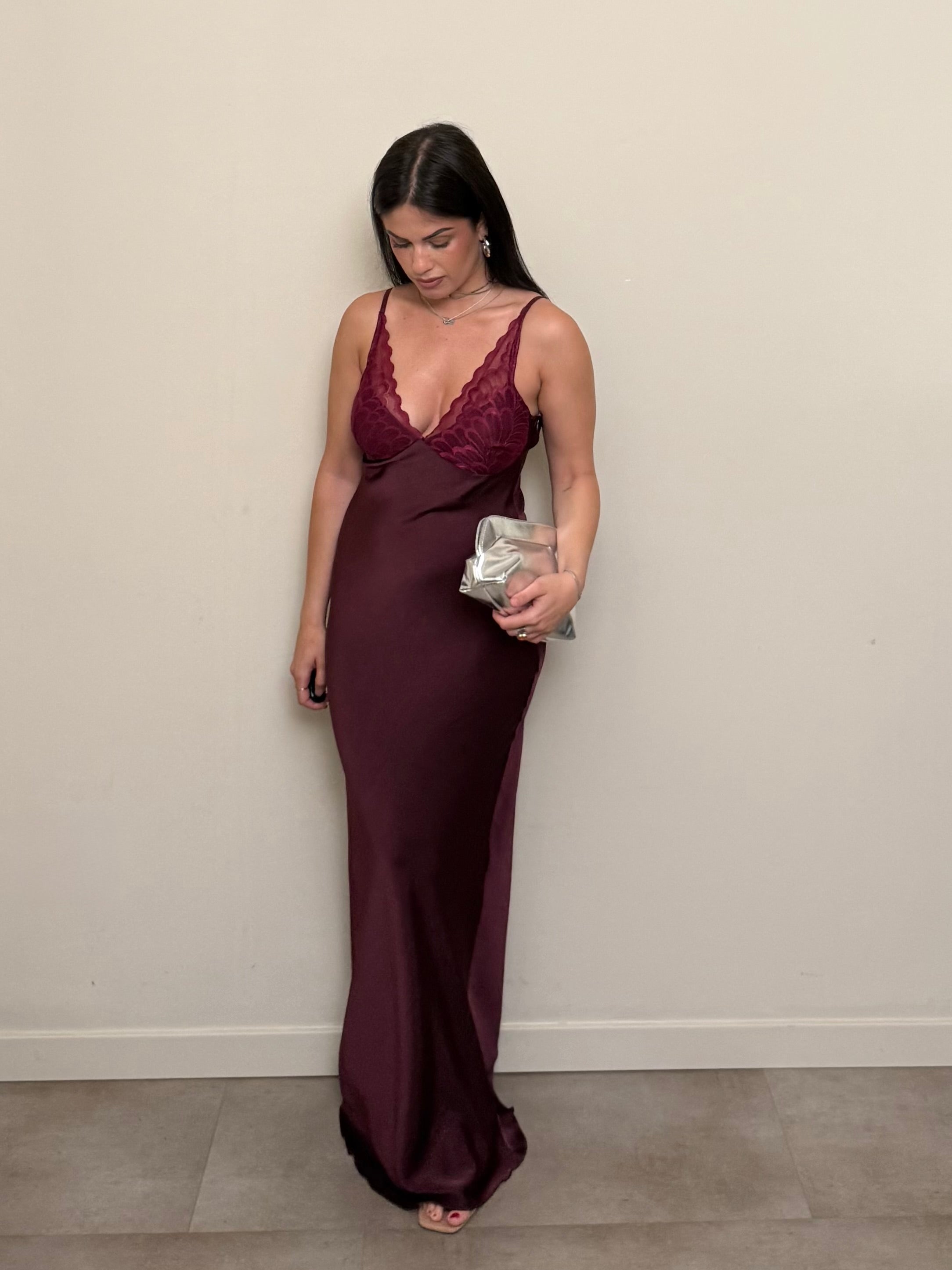 Abito pizzo bordeaux