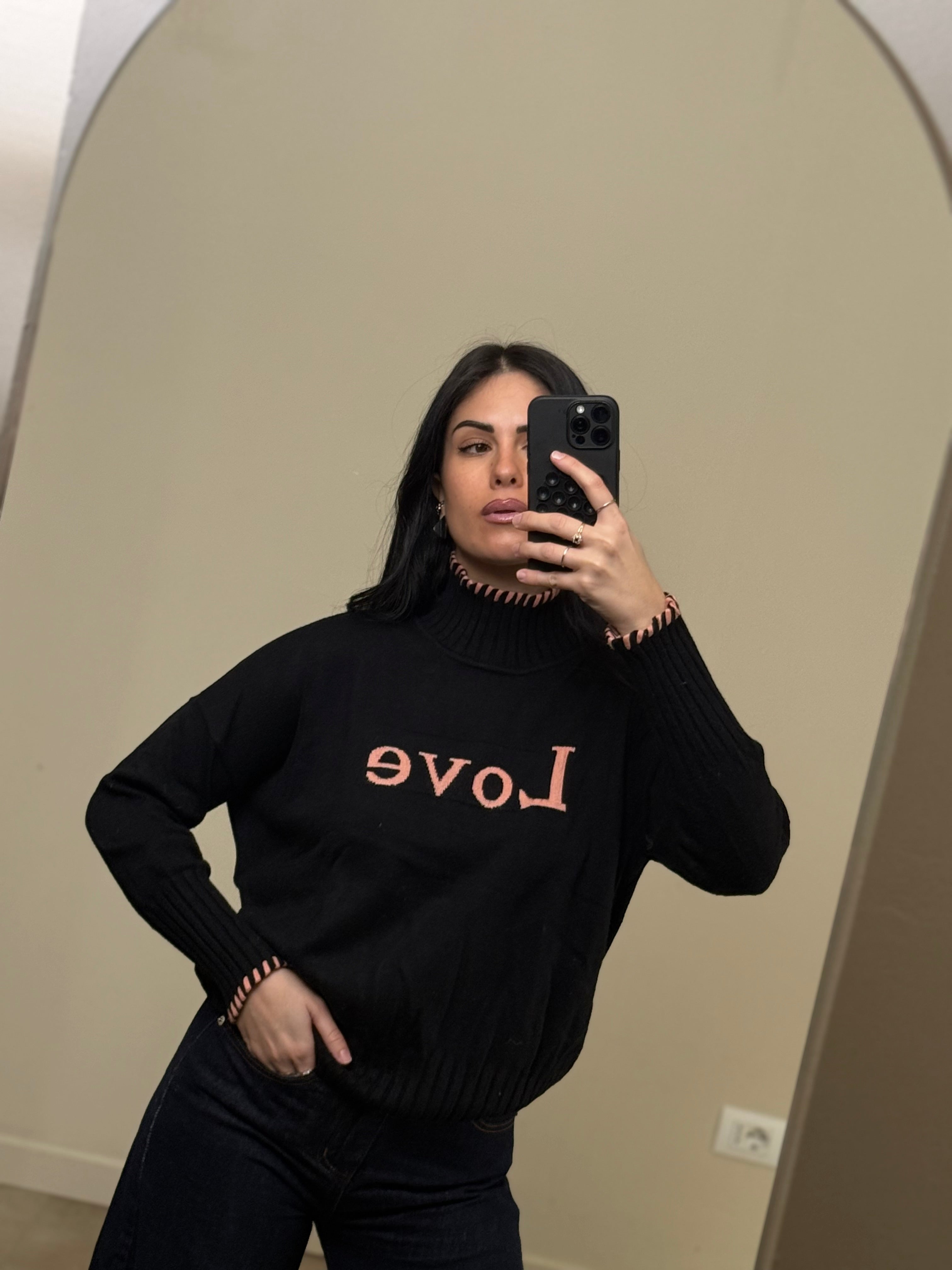 Maglia love collo alto