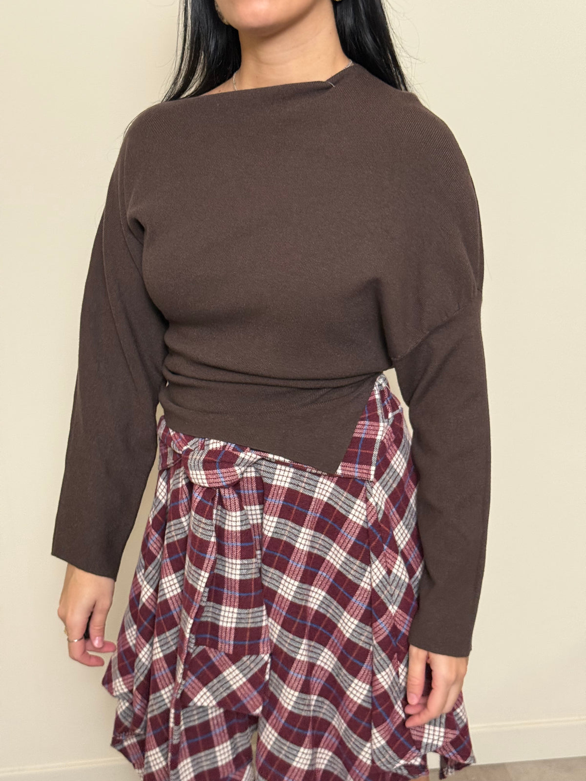 Maglia asimmetrica cioccolato
