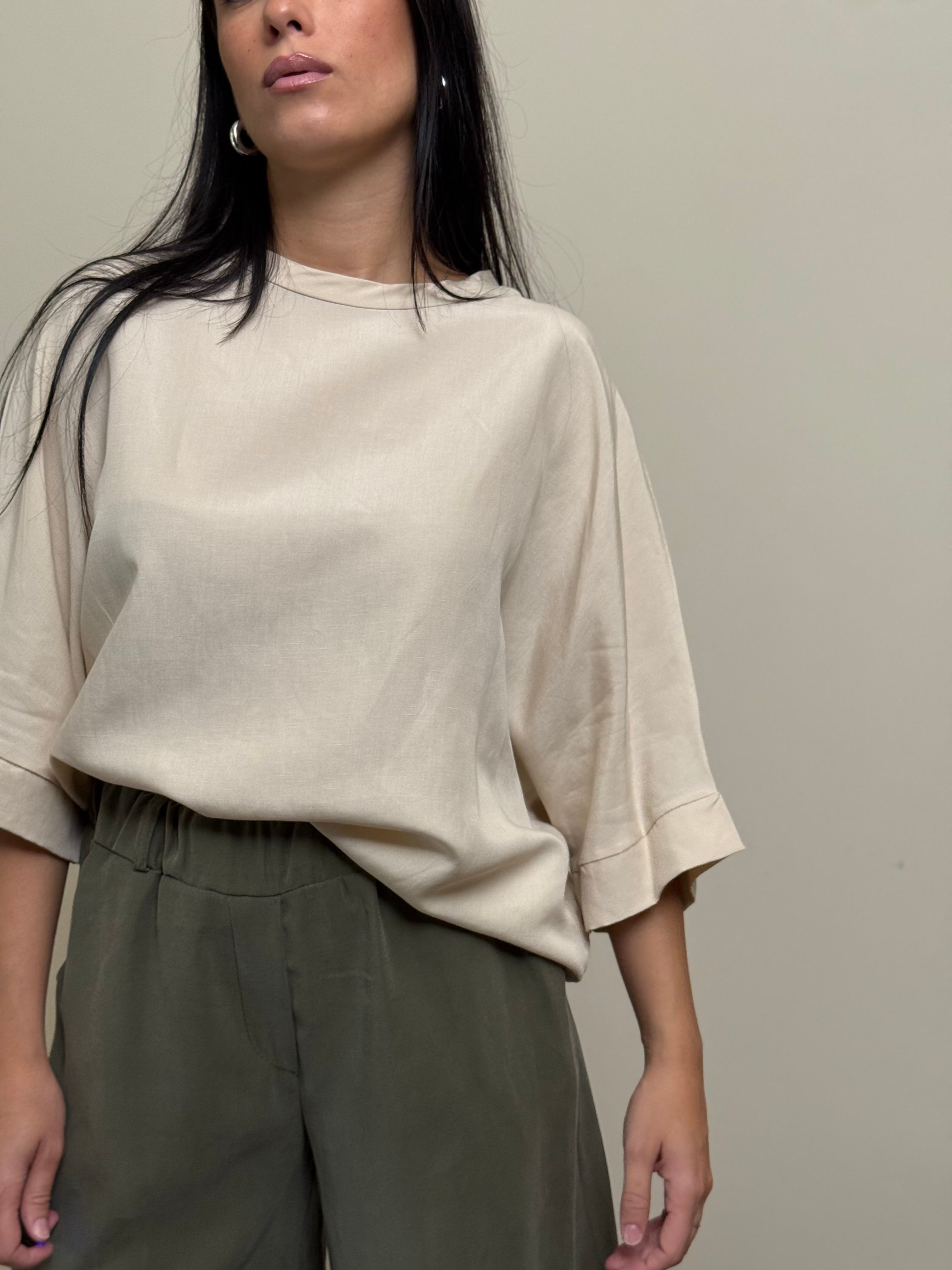 T-shirt over lino