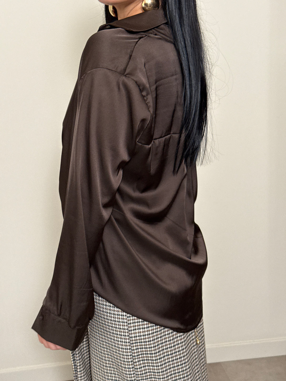 Camicia satinata con pizzo
